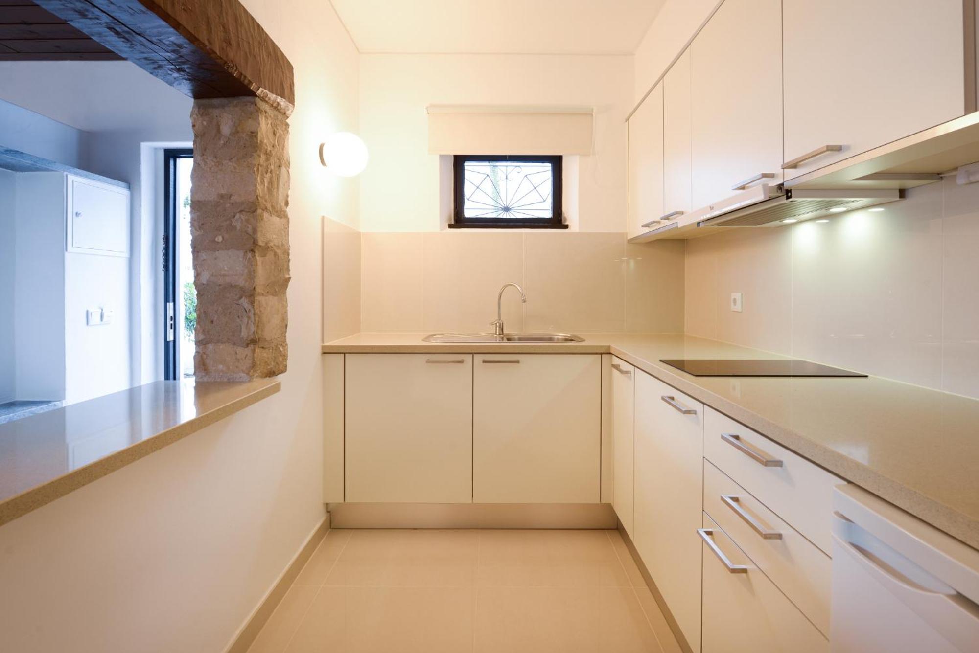 Two-Bedroom Deluxe Apartment with Partial Sea View,707264071:JPEG